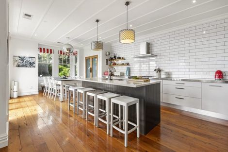 Photo of property in 15 Washington Avenue, Brooklyn, Wellington, 6021