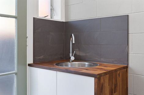 Photo of property in 2/183 Hastings Street East, Waltham, Christchurch, 8023