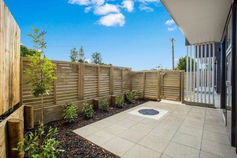 Photo of property in 1/129 Lancaster Road, Beach Haven, Auckland, 0626