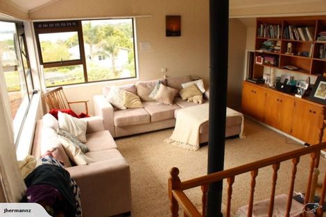 Photo of property in 39 Uxbridge Road, Mellons Bay, Auckland, 2014