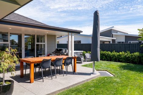 Photo of property in 42 Westpark Drive, Burnside, Christchurch, 8053