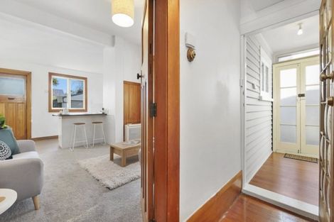 Photo of property in 35 Woodville Street, Edgeware, Christchurch, 8013