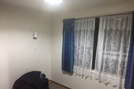 Photo of property in 80 Dundale Avenue, Blockhouse Bay, Auckland, 0600