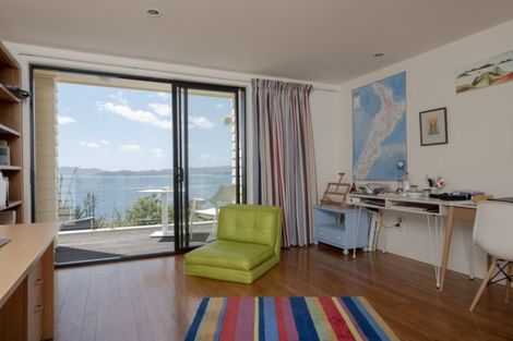 Photo of property in 40 Du Fresne Place, Russell, 0202