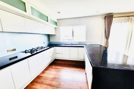 Photo of property in 4a Marina View Drive, West Harbour, Auckland, 0618