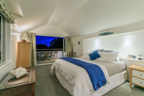 Photo of property in 77a Stanley Point Road, Stanley Point, Auckland, 0624