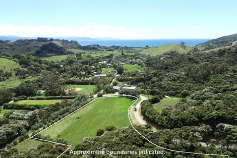 Photo of property in 18 Kawhina Lane, Kuaotunu, Whitianga, 3592