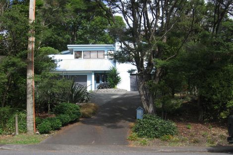 Photo of property in 80 Avonleigh Road, Green Bay, Auckland, 0604