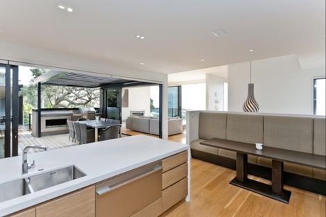 Photo of property in 33 Kitchener Road, Takapuna, Auckland, 0622