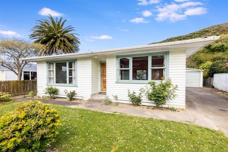 Photo of property in 41 Parenga Street, Wainuiomata, Lower Hutt, 5014