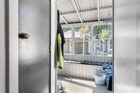 Photo of property in 13 Deller Drive, Carterton, 5713