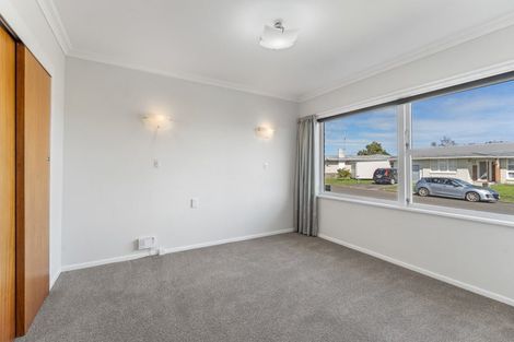 Photo of property in 55 Karaka Crescent, Levin, 5510