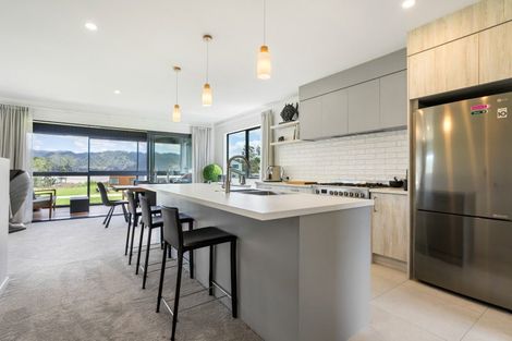 Photo of property in 18 Pinnacles Lane, Pauanui, 3579