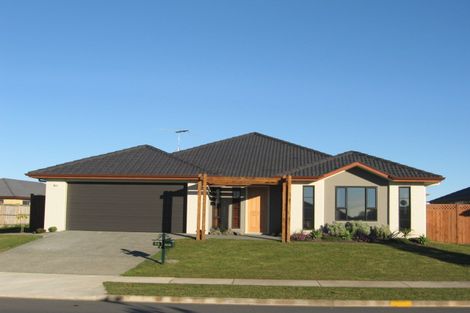 Photo of property in 34 Turnberry Drive, Wattle Downs, Auckland, 2103