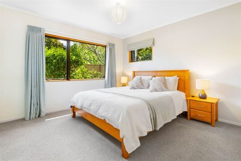 Photo of property in 4150a Great North Road, Glendene, Auckland, 0602