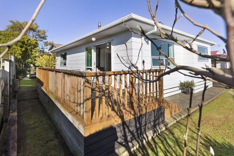 Photo of property in 68 Bayly Street, Waitara, 4320