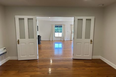 Photo of property in 98 Rahui Road, Otaki, 5512