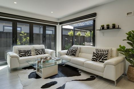 Photo of property in 13 Howden Drive, Jacks Point, 9371