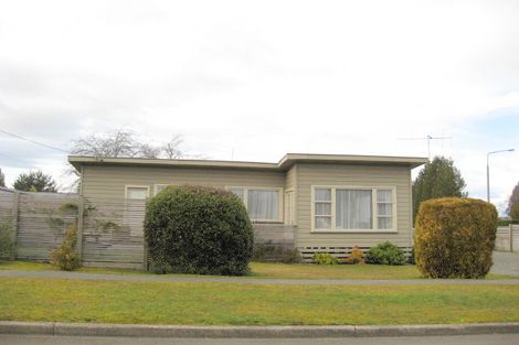 Photo of property in 2 Mckerrow Street, Te Anau, 9600