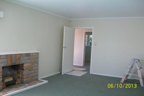 Photo of property in 8 Fairdene Avenue, Henderson, Auckland, 0610