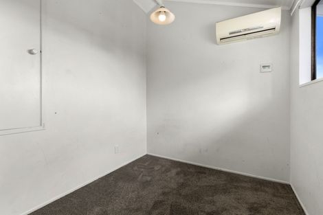 Photo of property in 81 College Road, Northcote, Auckland, 0627