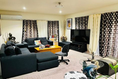 Photo of property in 4/29 Aeronautic Road, Takanini, 2112