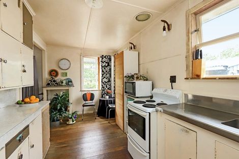 Photo of property in 1106 Cunningham Crescent, Mayfair, Hastings, 4122