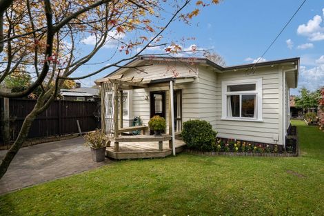 Photo of property in 13 Hamilton Road, Cambridge, 3434