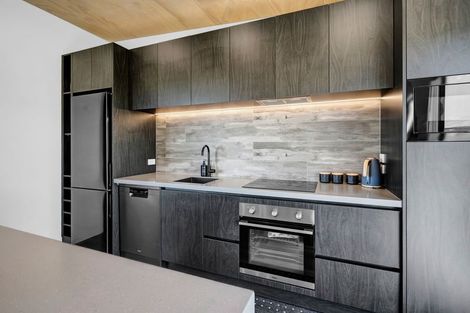 Photo of property in 21 Rosemount Road, Waverley, 4591