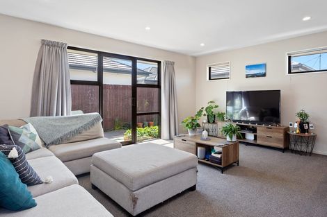 Photo of property in 7 Robalan Close, Halswell, Christchurch, 8025