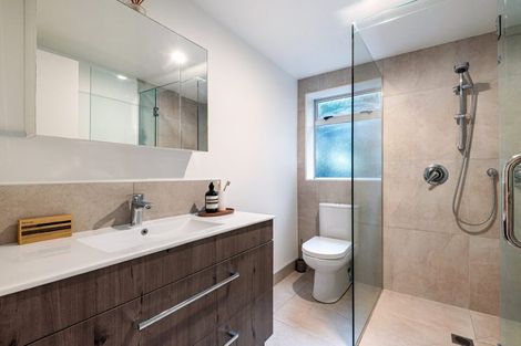 Photo of property in G 01/97 Pupuke Road, Northcote, Auckland, 0627