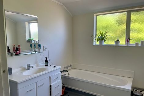 Photo of property in 40 Hinemoa Street, Waiwhetu, Lower Hutt, 5010