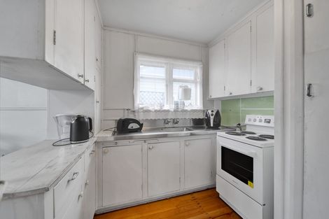 Photo of property in 16 Grey Street, Hawera, 4610