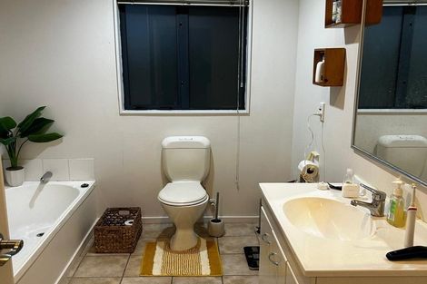 Photo of property in 72a Hazlewood Avenue, Karori, Wellington, 6012