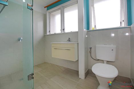 Photo of property in 10 Balnoon Place, Mangere East, Auckland, 2024