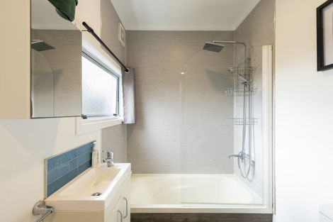 Photo of property in 56 Maire Street, Inglewood, 4330