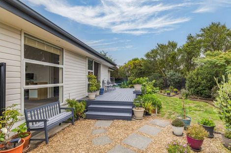 Photo of property in 10 Cowper Place, Avondale, Christchurch, 8061