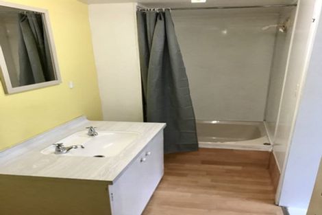 Photo of property in 50 Bedford Street, Northland, Wellington, 6012