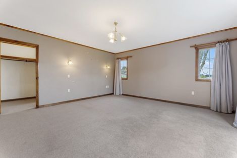 Photo of property in 88 Mangorei Road, Strandon, New Plymouth, 4312