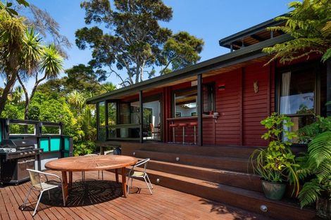 Photo of property in 90 Point Road, Monaco, Nelson, 7011