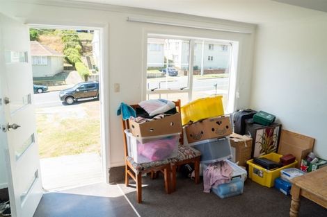 Photo of property in 160 Champion Street, Cannons Creek, Porirua, 5024