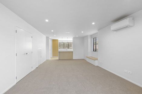 Photo of property in 32 Turtleback Avenue, Whitby, 5024