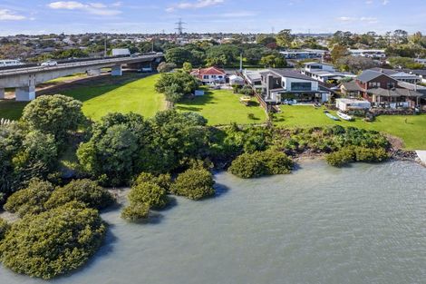 Photo of property in 21 Millen Avenue, Pakuranga, Auckland, 2010