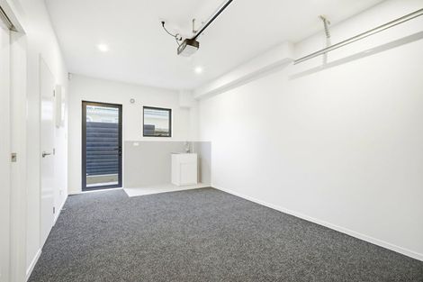 Photo of property in 3/14 Karamu Street, Strandon, New Plymouth, 4312