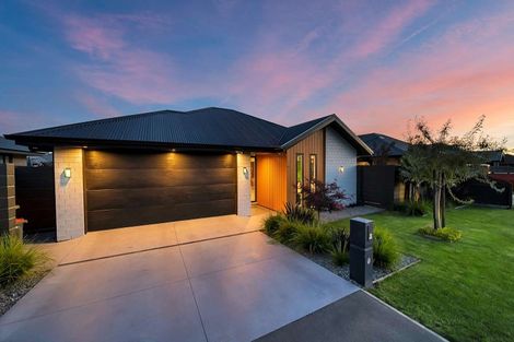 Photo of property in 14 Dalwood Crescent, Rolleston, 7614