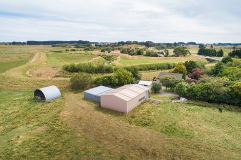 Photo of property in 1216 Rangiotu Road, Tiakitahuna, Palmerston North, 4477
