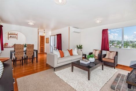 Photo of property in 9 Tesla Place, Totara Vale, Auckland, 0629