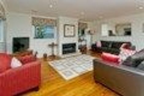 Photo of property in 49 Weatherly Road, Torbay, Auckland, 0630