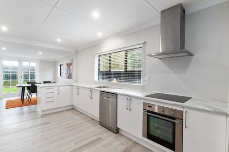 Photo of property in 91 Broadway, Carterton, 5713