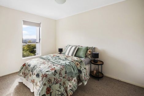 Photo of property in 10 Hollydale Grove, Churton Park, Wellington, 6037